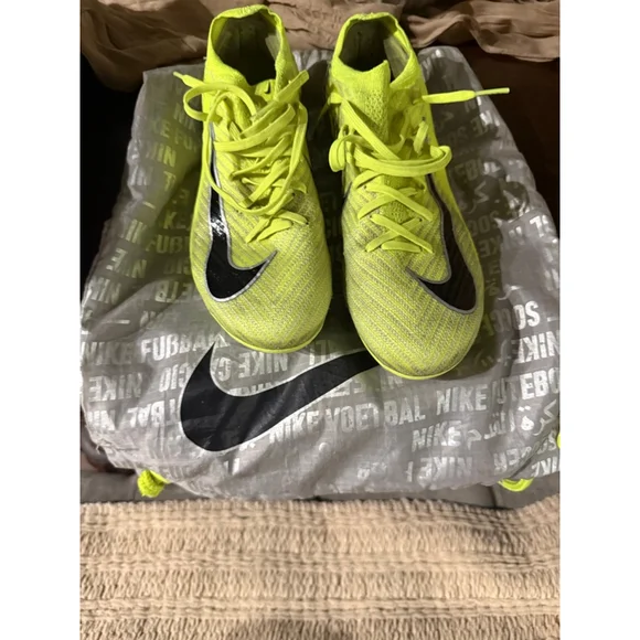 Preowned,Nike Zoom Mercurial Superfly 10 Elite soccer cleats, Mens size 7 . - Picture 1 of 4